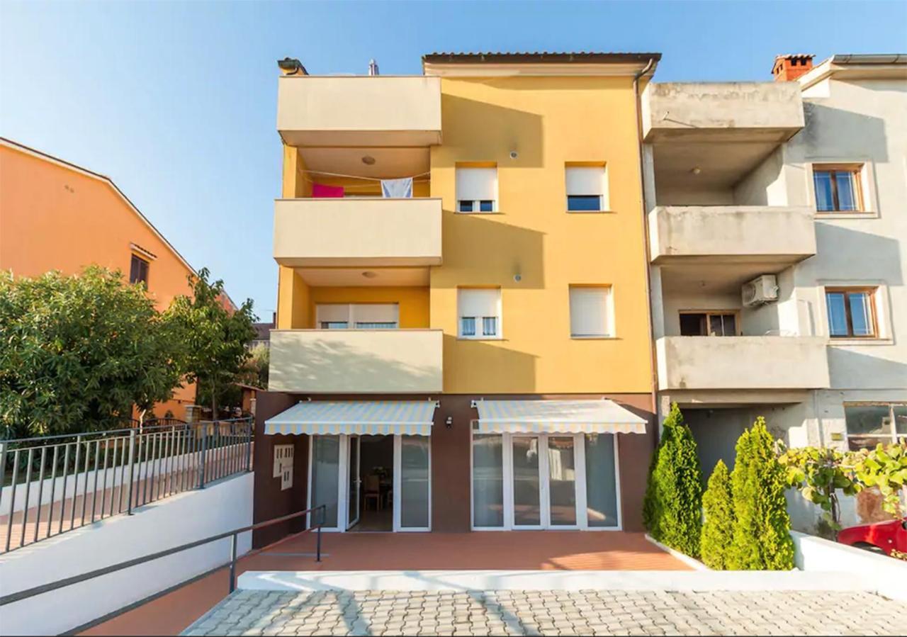 Apartments Hana Pula Exterior photo